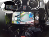 上から見下ろす感覚で駐車する事が出来るアラウンドビューモニター装備。映像はナビ画面かルームミラーに映ります。
