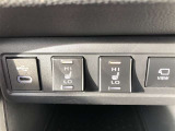 シートヒーター付き。寒い日の朝はシートヒーターで快適です。室内が暖まる前の時間でも、お尻はポカポカ♪