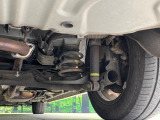 お車を安心してお乗りいただく為には、足回りの定期点検が欠かせません。サービスサポート(有償保証)では無料点検もご提供しており、安心のカーライフをお過ごしいただけるサポート体制が整っています。