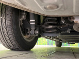 お車を安心してお乗りいただく為には、足回りの定期点検が欠かせません。サービスサポート(有償保証)では無料点検もご提供しており、安心のカーライフをお過ごしいただけるサポート体制が整っています。