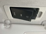 【ETC車載器】スマートインETC搭載!サンバイザーの上に隠れていますので、見た目もすっきりです!抜き忘れに注意してね♪料金所での手間を解消します。通行券を取る際幅寄せに気を使う必要もありません。