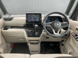 インパネ周りはこのように機能的にまとまっています。もちろんクリーニング済みで、室内もキレイです。