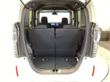 開口部が広くて低いから、重い荷物もスムーズに。毎日の暮らしに寄り添う使い心地を形にしました。荷物を載せるたび、その便利さを実感していただけるはずです。