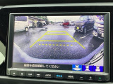 バックモニター付きで、車庫入れやバック時の後方確認をサポート。