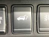【パワーバックドア】スマートキーや運転席のボタンを押すだけでリアゲートが自動で開閉します!荷物を持っている時や、高い位置にあるバックドアを閉める際に便利な機能です♪