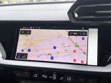 ●MMIナビゲーション『高解像度カラーディスプレイに、Bluetooth(R)接続によるハンズフリー通話機能を搭載しています。』