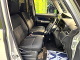 運転席シート廻りは使用感も少なく、良好な状態となっています。丁寧に使われていたことがよくわかりますね。