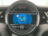 MINI Cardご用意しております。充実のポイントプログラムや多様なサービスの他にカード契約期間中はMINI エマージェンシー・サービスが24時間365日ご利用いただけます。