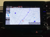 ナビゲーションを装備。多彩な機能で快適ドライブをアシスト。オーディオ機能も充実していますね。