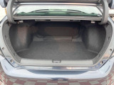 積み下ろしのしやすいデッキにはたっぷりと荷物を積み込んでいただけます。遊びから仕事まで、様々なシーンで頼れます♪