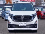 この掲載車の販売納車は日産神奈川Carスクエア平塚が窓口となります。日本全国登録&rarr;当店受渡し納車 or お客さまご自宅での納車(◎弊社指定陸送会社による陸送※一部離島不可)、いずれも承っております、