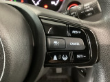 【アダプティブ・クルーズ・コントロール】予め設定した車速内でクルマが自動的に加減速。 前走車との適切な車間距離を維持しながら追従走行し、高速道路でのドライバーの疲労を軽減してくれる嬉しい機能付♪