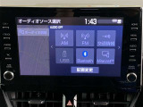 ディスプレイオーディオを装備。スマホとクルマをつなぐことでいろんなサービスが楽しめます。