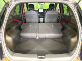普段のお買い物や通勤、送迎等に十分な荷室スペースを確保しております。セカンドシートを倒すと、大きな荷物の積載も可能です♪