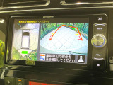 【アラウンドビューモニター】専用のカメラにより、上から見下ろしたような視点で360度クルマの周囲を確認することができます☆死角部分も確認しやすく、狭い場所での切り返しや駐車もスムーズに行えます。
