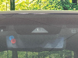 【トヨタセーフティセンス】走行中に前方の車両等を認識し、衝突しそうな時は警報とブレーキで衝突回避と被害軽減をアシスト。より安全にドライブをお楽しみいただけます。