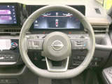 【ステアリングスイッチ】運転中、前方から目線をそらすことなく、オーディオ等の操作が可能な便利機能!安心&快適なドライブを演出してくれます♪