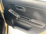 【パワーウインドウ】運転席のスイッチで、各席の窓ガラスの開閉ができます!あると便利ですよね!