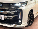 【LEDヘッドライト】悪天候や夜間走行時も良好な視界を確保し安心して運転できる高輝度LEDヘッドライトを装備!点灯速度が早く、消費電力も抑えられています。
