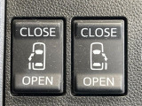 【両側パワースライドドア】スマートキーや運転席のスイッチで後席両側スライドドアの開閉が可能♪電動だから力を入れてドアを開ける必要が無く、小さなお子様でも簡単に開け閉めでき快適です♪