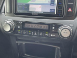 【 オートエアコン 】車内温度を感知して自動で温度調整をしてくれるのでいつでも快適な車内空間を創り上げます!//