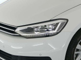 LEDヘッドライト採用