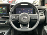 ハンドルは軽やかに回り、気持ちよく運転が出来ます。