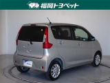 色は精悍なシルバーです。