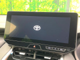 【12.3インチワイドナビ】高級感とインパクトのある大型ワイドナビを装備。各種オーディオ操作はもちろん、横長ワイド画面でのマップ2分割表示など、利便性も高いナビです♪