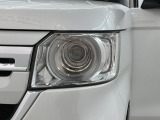 LEDヘッドライトは、点灯の瞬間から最大光量を発揮し、突然暗くなるトンネルなどでの安定感を高めます。