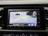 バックカメラの画像です。ガイドラインがスムースな車庫入れをサポートいたします!車庫入れの安心感がアップしますね☆
