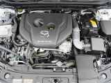 マツダが世界に誇る1.8ディーゼルエンジン。低回転から発生するパワフルなトルクと、優れた環境性能、低燃費性能。快適に楽しく走るための、文字どうり原動力となるエンジンです。