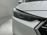 LEDヘッドライトは、点灯の瞬間から最大光量を発揮し、突然暗くなるトンネルなどでの安定感を高めます。