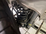 お車を安心してお乗りいただく為には、足回りの定期点検が欠かせません。サービスサポート(有償保証)では無料点検もご提供しており、安心のカーライフをお過ごしいただけるサポート体制が整っています。