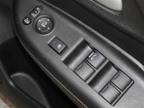 電動格納式ドアミラー・パワーウインドウを装備しています。