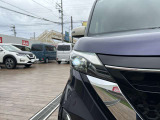 LEDヘッドライト付きになります。夜間の視認性が向上します。フォグランプ・オートライトが装備されています。