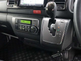 運転席廻りです。