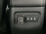 後部座席用USBソケットです。