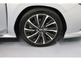 225/45R18のタイヤサイズです。