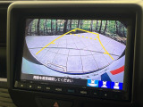 【バックカメラ】駐車時に後方がリアルタイム映像で確認できます。大型商業施設や立体駐車場での駐車時や、夜間のバック時に大活躍!運転スキルに関わらず、今や必須となった装備のひとつです!