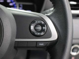 高速走行時や渋滞時などの加減速をサポートする、全車速追従機能付ACC(アダプティブクルーズコントロール/停止保持機能あり)が採用されています。