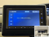 ナビ連動ETC付きです。高速道路料金所での小銭の出し入れや雨天時における窓の開け閉めなどの煩わしさが解消できます。料金所の通過もスムーズで快適ですよ。☆使用履歴表示や音声案内もしてくれます☆