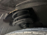 お車を安心してお乗りいただく為には、足回りの定期点検が欠かせません。サービスサポート(有償保証)では無料点検もご提供しており、安心のカーライフをお過ごしいただけるサポート体制が整っています。