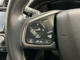 ステアリングスイッチ付きでハンドルを握ったまま、目を離さず様々な機器の操作が可能です!