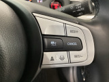 【アダプティブ・クルーズ・コントロール】予め設定した車速内でクルマが自動的に加減速。 前走車との適切な車間距離を維持しながら追従走行し、高速道路でのドライバーの疲労を軽減してくれる嬉しい機能付♪