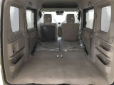 シートアレンジが多彩で、荷物の大小に応じてスペースを変えられる便利なお車です!