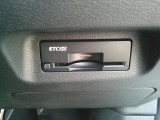高速道路や有料道路利用時に便利なビルトインタイプのETC2.0付いてます!