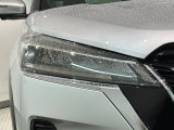 LEDヘッドライトは、点灯の瞬間から最大光量を発揮し、突然暗くなるトンネルなどでの安定感を高めます。