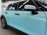 MINI自動車保険をご存知でしょか?万が一の事故の際、当社とMINI保険を引受している国内大手損保会社と連携して迅速に対応いたします。長期保険もお取り扱いしております。是非お話させてください。