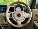 【純正革巻きステアリング】上質な革を使用することで、手にしっかり馴染みとても運転しやすいハンドルです♪